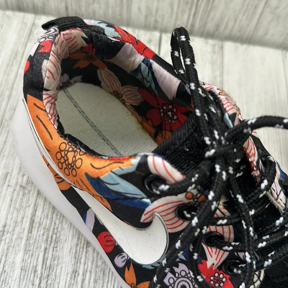 WMNS Nike Roshe Run Print 'Aloha Size 7.5 - Picture 7 of 10